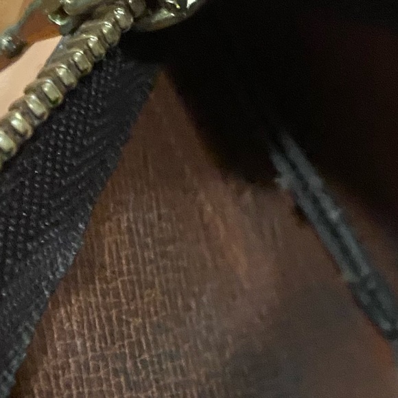 Louis Vuitton coin pouch - Picture 8 of 8